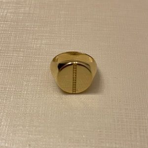 Uncommon James gold ring size 7